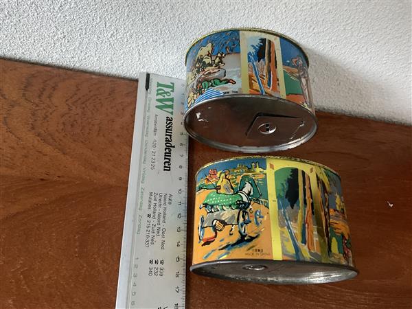 Grote foto blikken spaarbusjes verzamelen spaarpotten