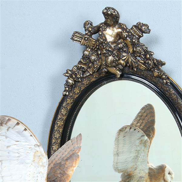Grote foto ovale spiegel in zwart met zilver bekroond door cupido met pijlen en toorts no.362705 antiek en kunst spiegels