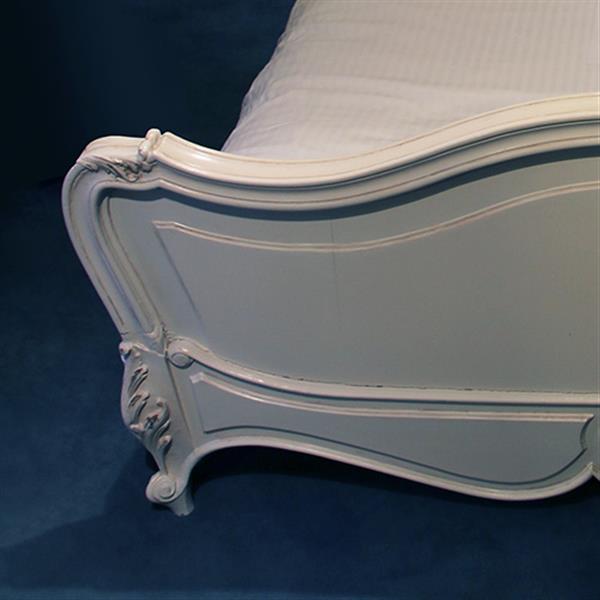 Grote foto stel van 2 wit gelakte nachtkastjes met ledikant frankrijk ca 1880 no.332455 antiek en kunst stoelen en banken