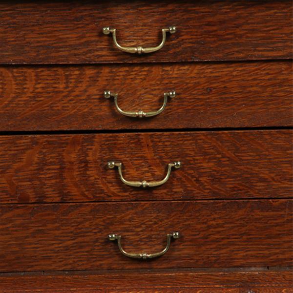 Grote foto kleine 17e eeuwse tweedeurskast met achter n deurtje bestek laden no.770343 antiek en kunst stoelen en banken