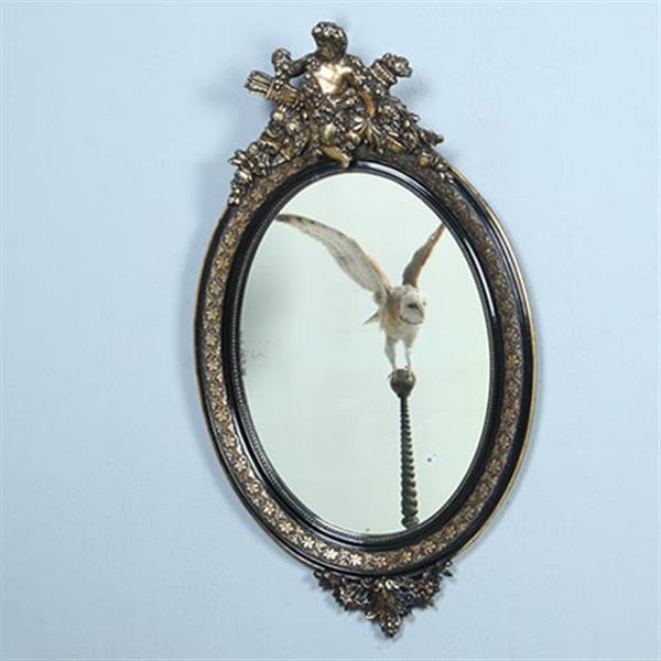 Grote foto ovale spiegel in zwart met zilver bekroond door cupido met pijlen en toorts no.362705 antiek en kunst spiegels