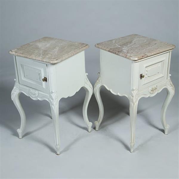 Grote foto stel van 2 wit gelakte nachtkastjes met ledikant frankrijk ca 1880 no.332455 antiek en kunst stoelen en banken