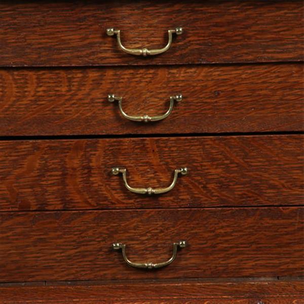 Grote foto kleine 17e eeuwse tweedeurskast met achter n deurtje bestek laden no.770343 antiek en kunst stoelen en banken