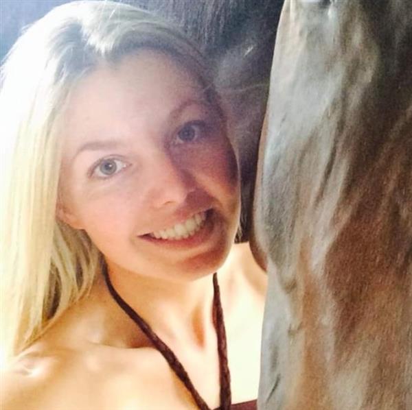 Grote foto jij ook niet zo van het uitgaan contacten en berichten vrouw zoekt man