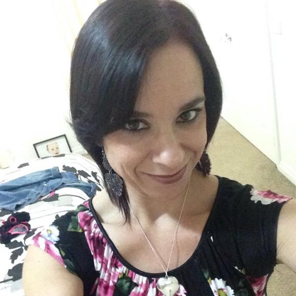 Grote foto wil jij samen met mij en mijn dochters verder contacten en berichten vrouw zoekt man