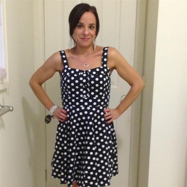 Grote foto wil jij samen met mij en mijn dochters verder contacten en berichten vrouw zoekt man