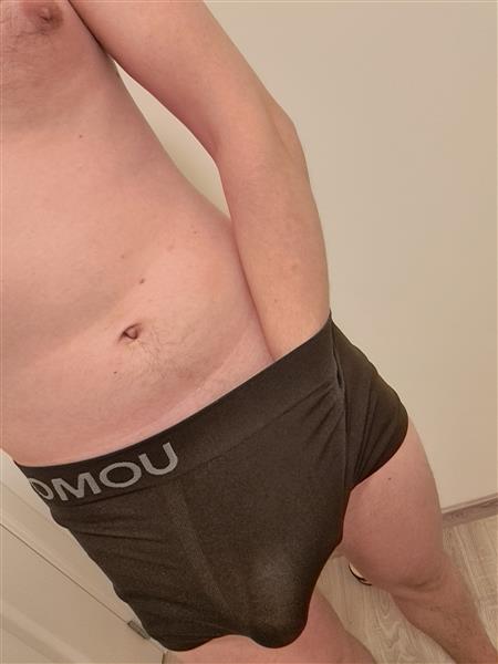 Grote foto jonge gast zoekt geile vrouw erotiek man zoekt vrouwelijke sekspartner