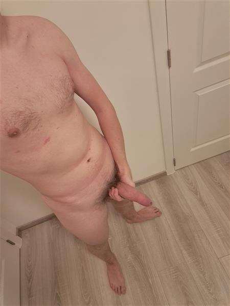 Grote foto jonge gast zoekt geile vrouw erotiek man zoekt vrouwelijke sekspartner