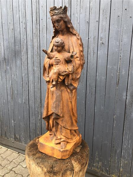 Grote foto moeder maria mother mary met jezus groot gietijzeren beeld prachtig. tuin en terras tuindecoratie