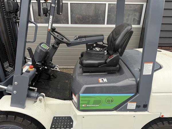 Grote foto eurotrac fe30 eco heftruck nieuw met vorkenverspreider agrarisch heftrucks