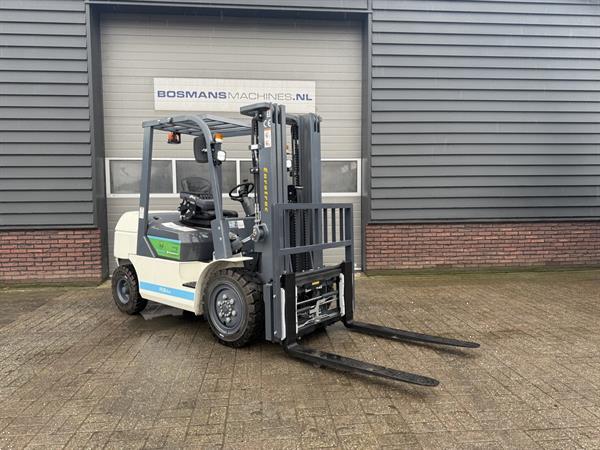 Grote foto eurotrac fe30 eco heftruck nieuw met vorkenverspreider agrarisch heftrucks