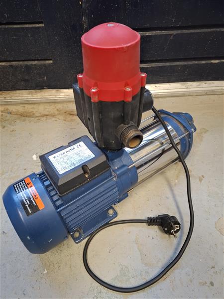 Grote foto hydrofoorpomp met drukschakelaar 2500w diversen overige