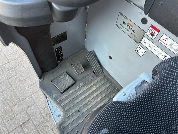 Grote foto vs 22657 reachtruck still fmx17 camera doe het zelf en verbouw hefwerktuigen