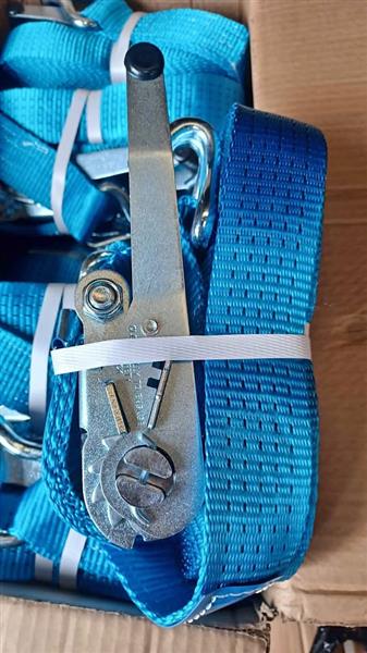 Grote foto nieuwe spanbanden auto diversen gereedschap