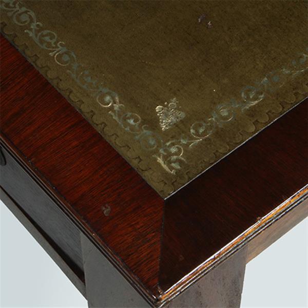 Grote foto engelse mahonie schrijftafel met groen leer en twee laden ca 1880 no.381260 antiek en kunst stoelen en banken
