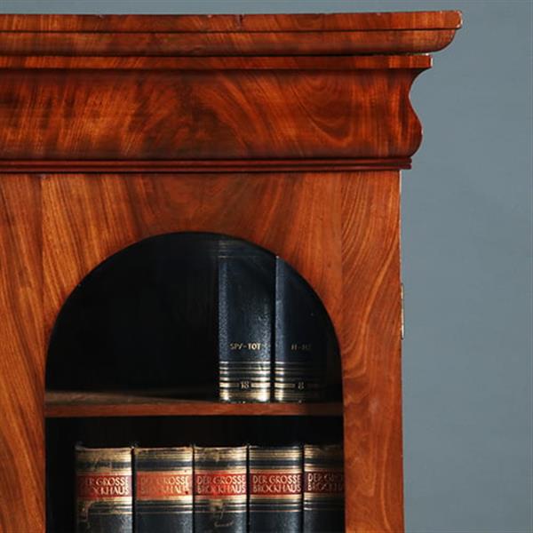 Grote foto biedermeier boekenkastje met getoogde ruiten uitneembare bespanning ca 1830 mahonie no.380320 antiek en kunst stoelen en banken