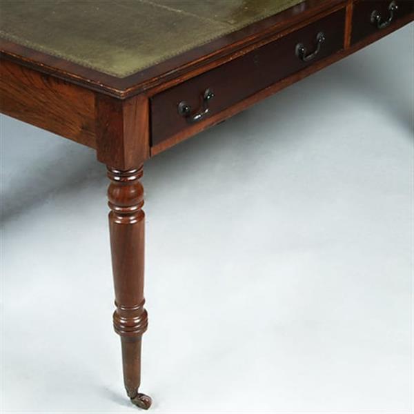 Grote foto engelse mahonie schrijftafel met groen leer en twee laden ca 1880 no381260 antiek en kunst stoelen en banken