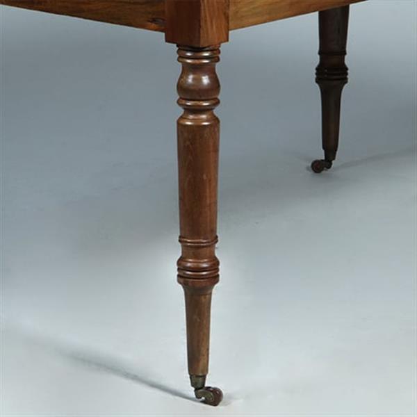 Grote foto engelse mahonie schrijftafel met groen leer en twee laden ca 1880 no381260 antiek en kunst stoelen en banken