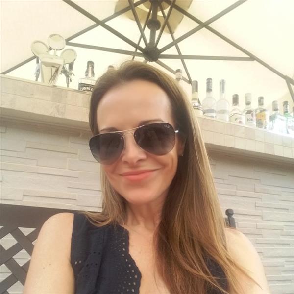 Grote foto samen het leven aan gaan contacten en berichten vrouw zoekt man