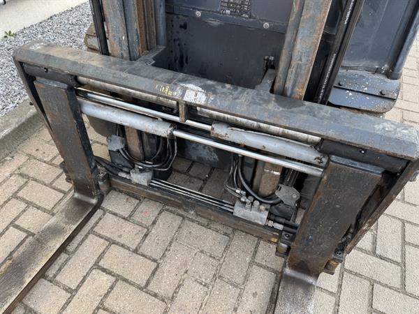 Grote foto vs 22654 elektrische heftruck linde e20 agrarisch heftrucks