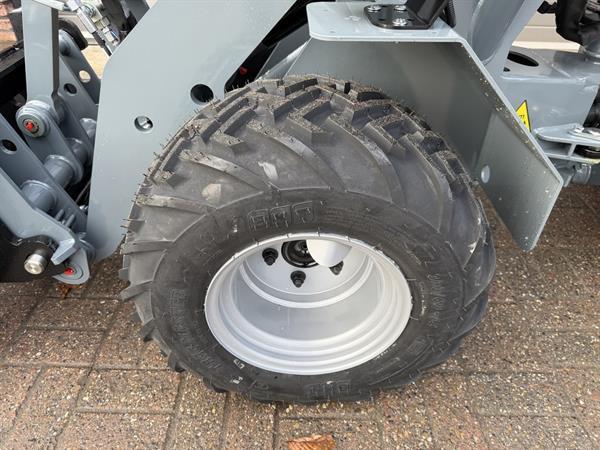 Grote foto giant g1500 minishovel hoge mast nieuw agrarisch shovels