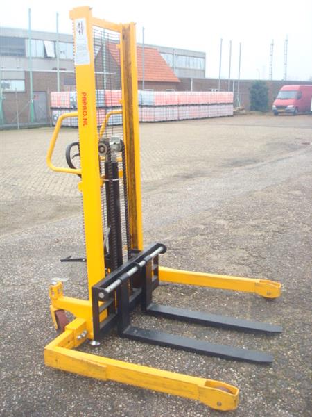 Grote foto palletstappelaar hand stacker palletstappelaar auto diversen gereedschap