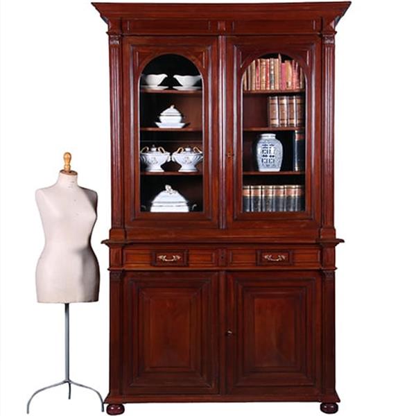 Grote foto kolossale franse mahonie boekenkast of servieskast met statige getoogde deuren en geslepen glas no antiek en kunst stoelen en banken