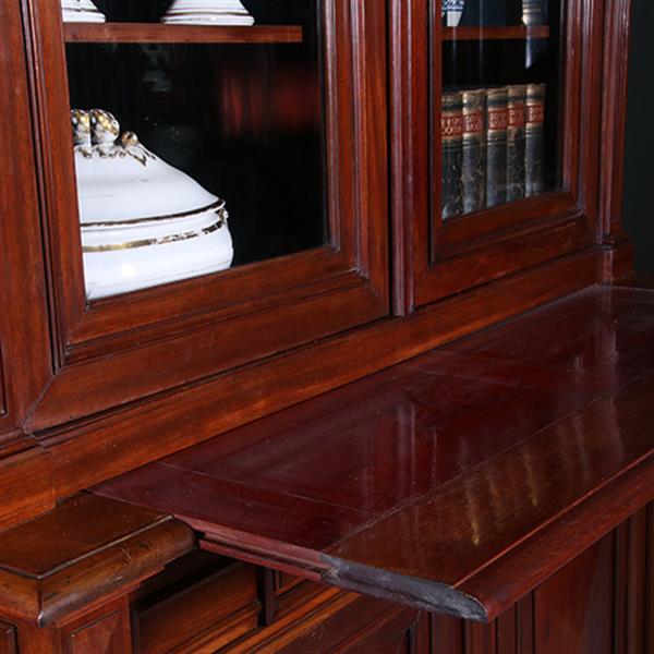 Grote foto kolossale franse mahonie boekenkast of servieskast met statige getoogde deuren en geslepen glas no antiek en kunst stoelen en banken