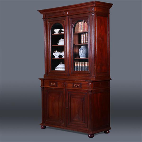 Grote foto kolossale franse mahonie boekenkast of servieskast met statige getoogde deuren en geslepen glas no antiek en kunst stoelen en banken