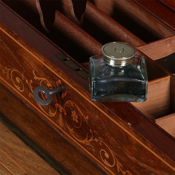 Grote foto engelse notenhouten davenport ca 1880 met blond inlegwerk en div vakjes no.381225 antiek en kunst overige in antiek gebruiksvoorwerpen