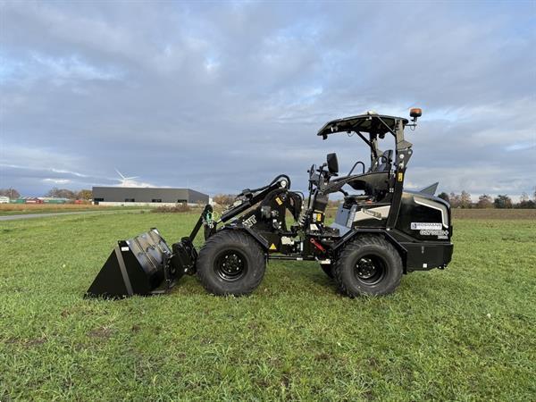 Grote foto giant shovel of verreiker kopen profiteer nu van 0 49 rente lease actie agrarisch shovels