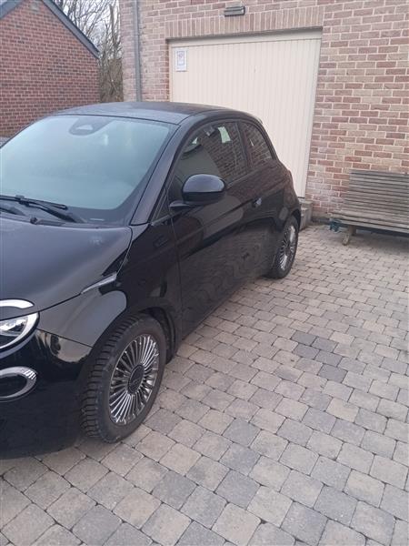 Grote foto te koop fiat 500e 87 kw full electric 6300km auto fiat