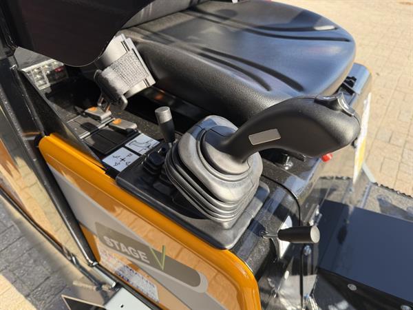 Grote foto giant g1500 minishovel nieuw met klapdak agrarisch shovels