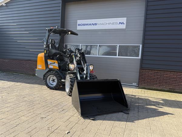 Grote foto giant g1500 minishovel nieuw met klapdak agrarisch shovels