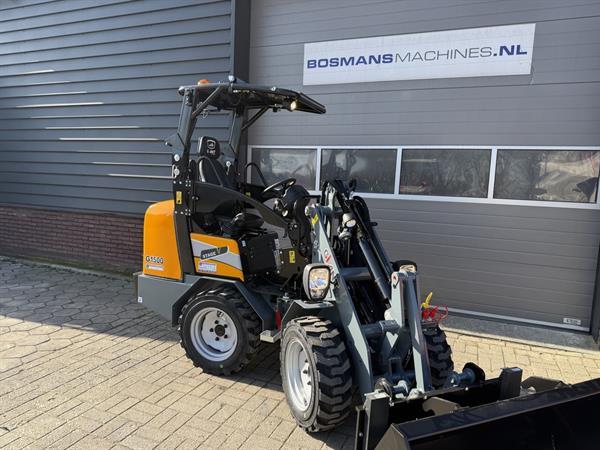 Grote foto giant g1500 minishovel nieuw met klapdak agrarisch shovels