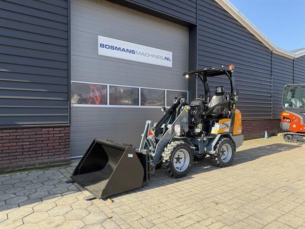 Grote foto giant g1500 minishovel nieuw met klapdak agrarisch shovels