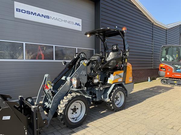 Grote foto giant g1500 minishovel nieuw met klapdak agrarisch shovels