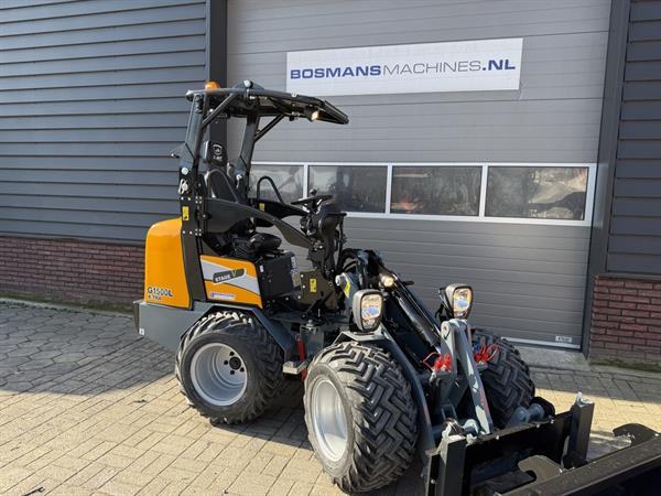 Grote foto giant g1500 l x tra minishovel kniklader nieuw agrarisch shovels