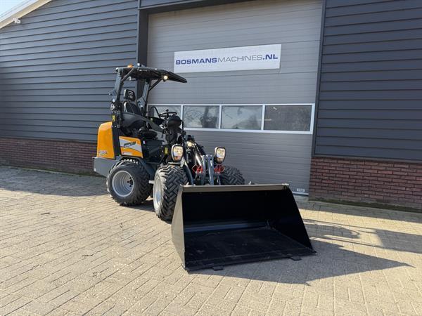 Grote foto giant g1500 l x tra minishovel kniklader nieuw agrarisch shovels