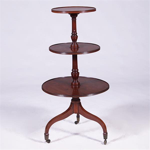 Grote foto grote 18e eeuwse dumb waiter met drie roterende bladen no.381220 antiek en kunst stoelen en banken