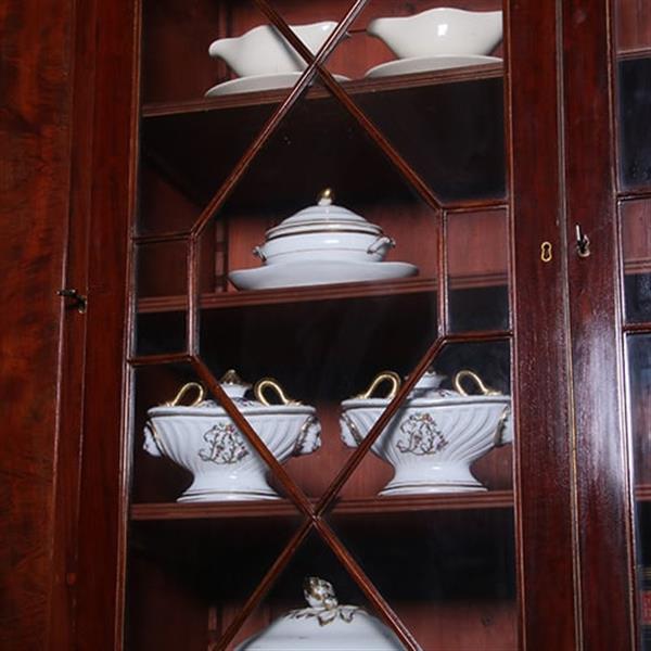 Grote foto engels mahonie breakfront bibliotheek of porseleinkast met schrijfklep no.381235 antiek en kunst stoelen en banken