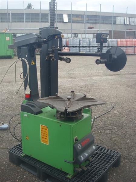 Grote foto bandenapparaat met hulparm bosch tce4420 12 tot 23 auto diversen gereedschap