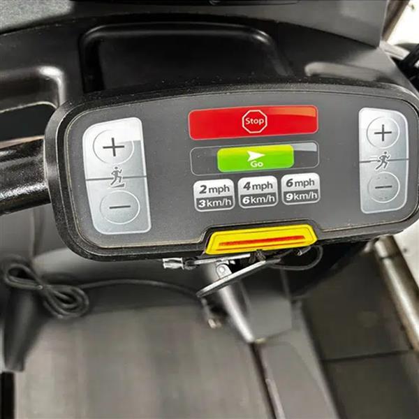 Grote foto life fitness 95t discover se3hd zwart loopband sport en fitness fitness