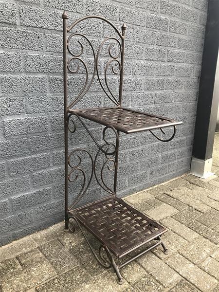 Grote foto een decoratief antiek item als houder voor objecten uniek object maar 1 beschikbaar tuin en terras tuindecoratie