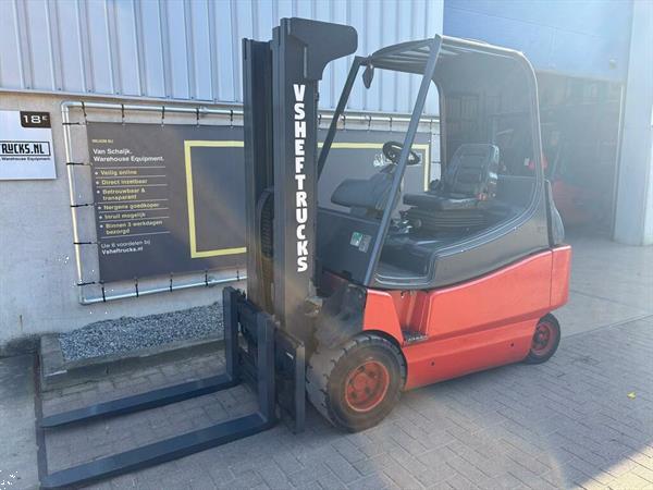 Grote foto vs 22644 elektrische triplex heftruck linde e30 agrarisch heftrucks