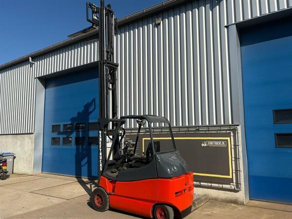 Grote foto vs 22644 elektrische triplex heftruck linde e30 agrarisch heftrucks