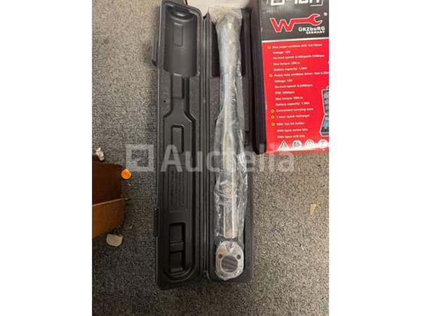 Grote foto auto noodkoffer accu schroevendraaier set en momentsleutel doe het zelf en verbouw onderdelen en accessoires