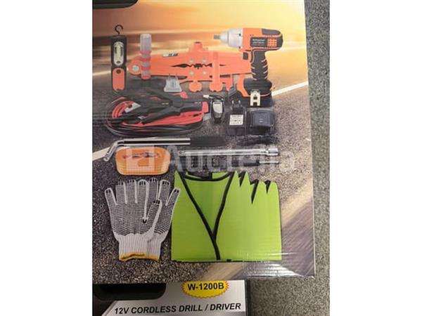 Grote foto auto noodkoffer accu schroevendraaier set en momentsleutel doe het zelf en verbouw onderdelen en accessoires