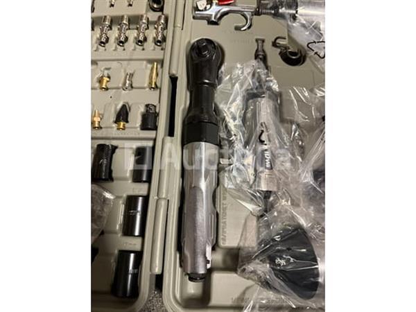 Grote foto 71 delige pneumatische gereedschaps set doe het zelf en verbouw onderdelen en accessoires