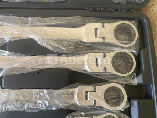 Grote foto extra lage garagekrik 4 ton en een 22 delige ringratel steeksleutel set 6 32mm doe het zelf en verbouw onderdelen en accessoires